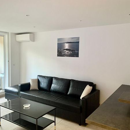 Grand Studio Standing Avec Terrasse Et Parking Sainte-Maxime Kültér fotó